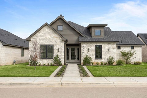 Photo of 4620 138th Place, Lubbock, TX 79424 (MLS # 202614365)