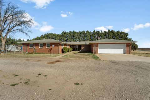 Photo of 9506 FM 835, Slaton, TX 79364 (MLS # 202603612)