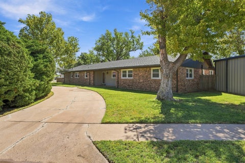 Photo of 407 North Drive, Abernathy, TX 79311 (MLS # 202613044)