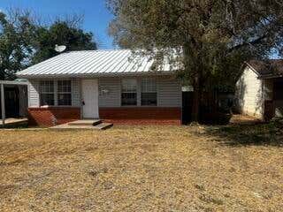 Photo of 2016 42nd Street, Lubbock, TX 79412 (MLS # 202611954)