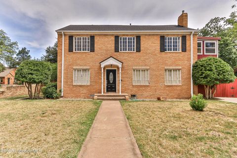 Photo of 2324 17th Street, Lubbock, TX 79401 (MLS # 202607122)