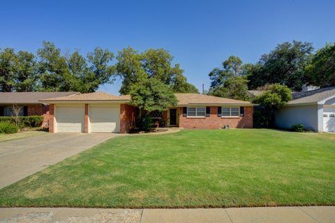 Photo of 3414 60th Street, Lubbock, TX 79413 (MLS # 202613897)