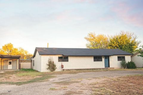 A home in Denver City