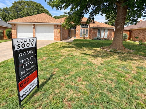 Photo of 1725 E Broadway Street, Brownfield, TX 79316 (MLS # 202613643)