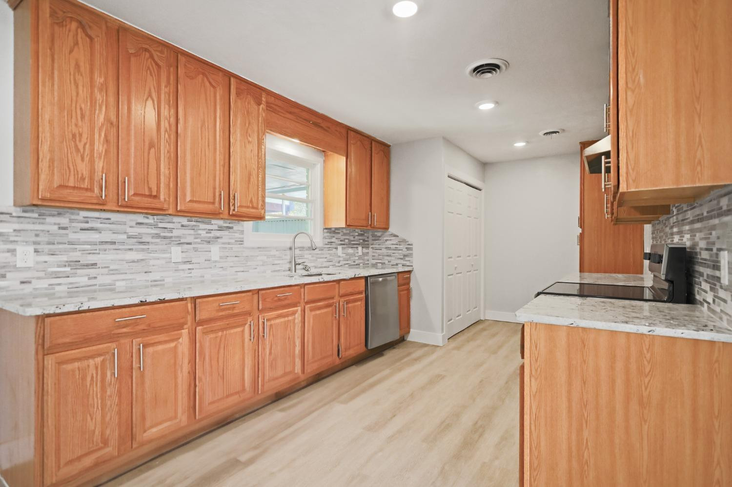 Lubbock, Texas 79414, United States, 4 Bedrooms Bedrooms, ,2 BathroomsBathrooms,Residential,Active,25023