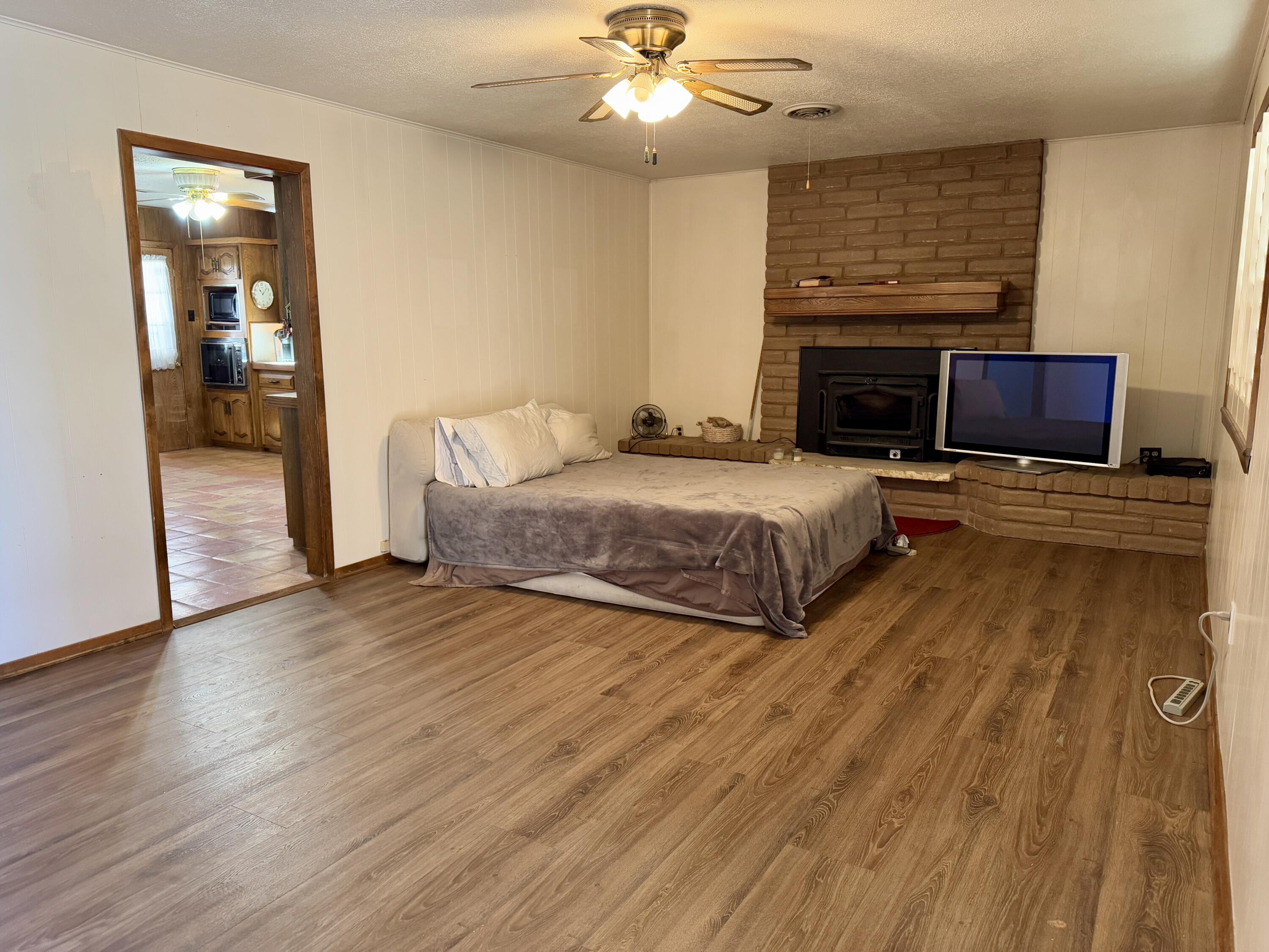 604 W 5th Street