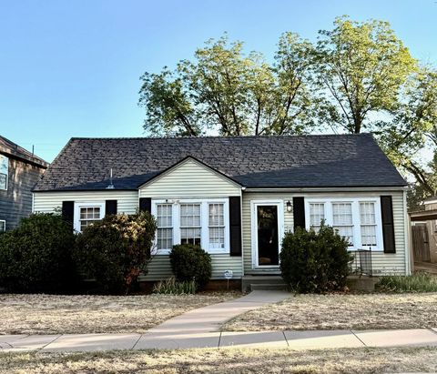 Photo of 2412 25th Street, Lubbock, TX 79411 (MLS # 202606515)