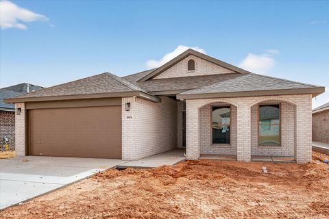 805 E 30th Street Wolfforth TX 79382