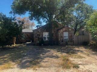Photo of 1503 30th Street, Lubbock, TX 79411 (MLS # 202612016)