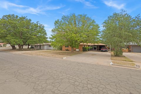 Photo of 4316 45th Street, Lubbock, TX 79413 (MLS # 202607323)