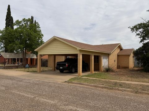Photo of 407 N 19th Street, Lamesa, TX 79331 (MLS # 202605795)