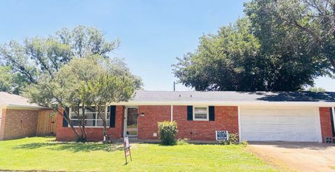 4913 17th Place Lubbock TX 79416