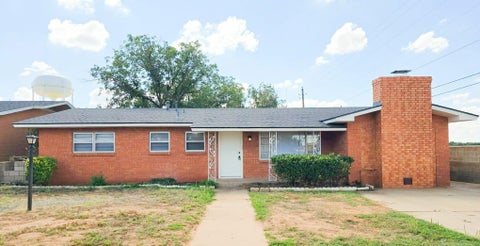 Photo of 2231 S 6th Street, Lamesa, TX 79331 (MLS # 202613756)