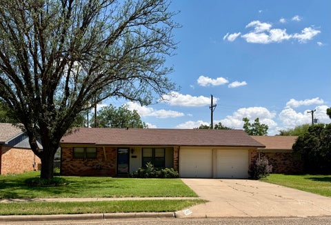 Photo of 5425 46th Street, Lubbock, TX 79414 (MLS # 202613059)