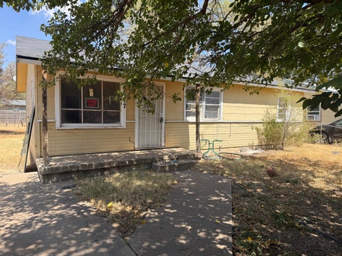 Photo of 2417 E 29th Street, Lubbock, TX 79404 (MLS # 202612456)