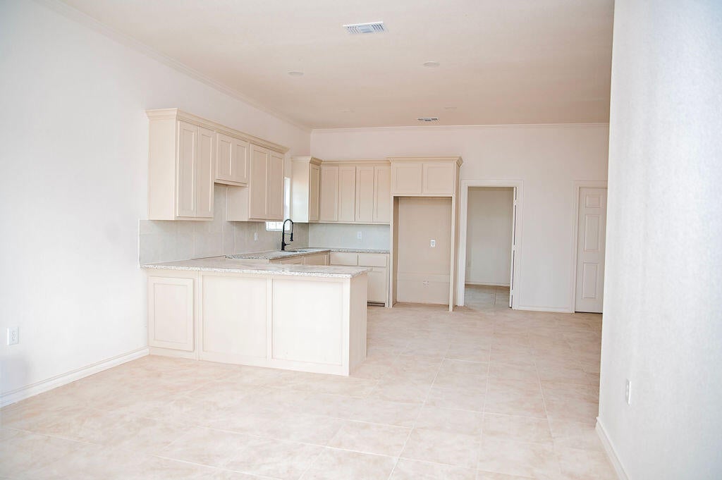 1250 Private Road 224-L