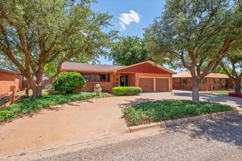 Photo of 607 N 18th Street, Lamesa, TX 79331 (MLS # 202607241)