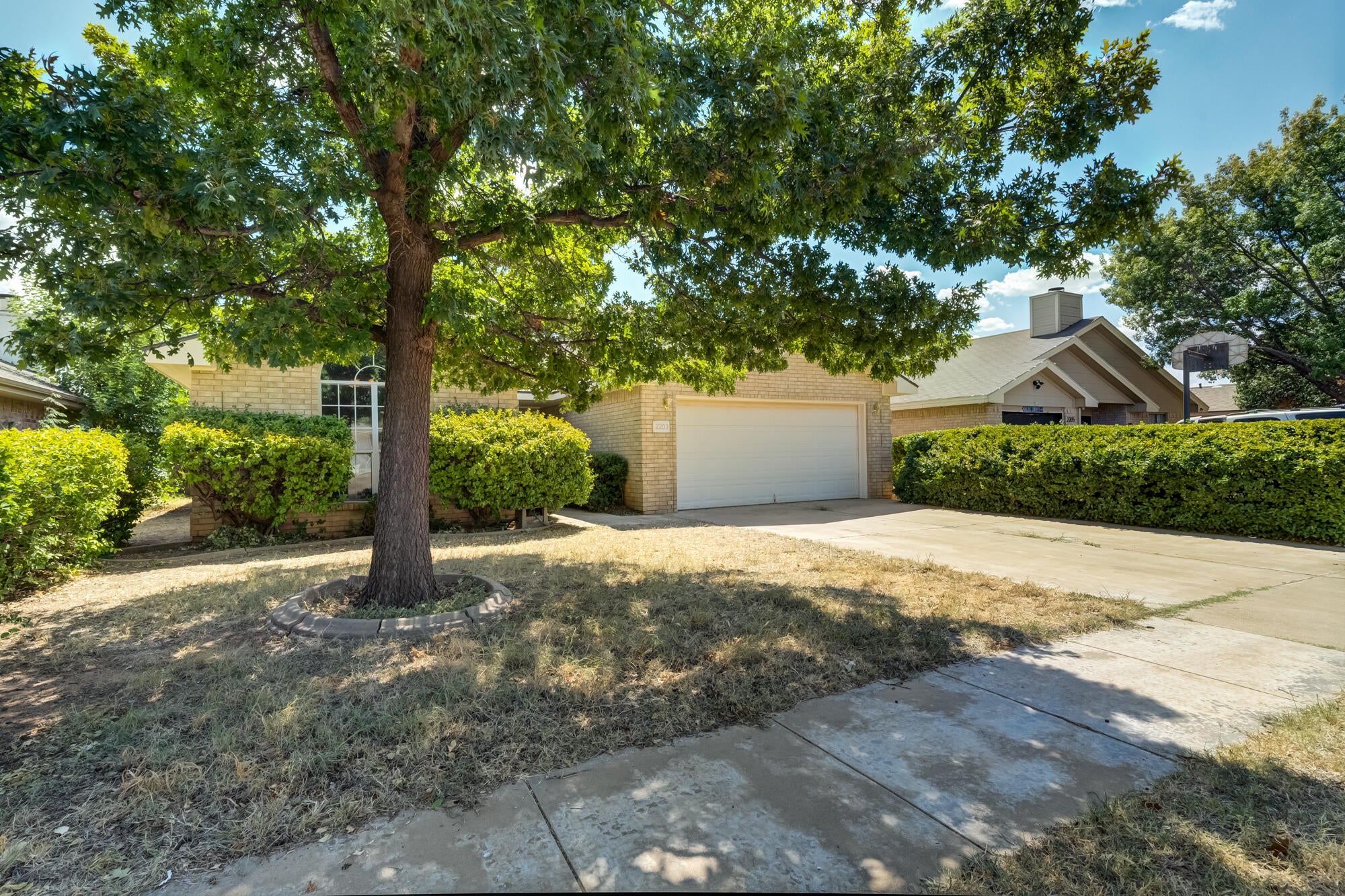 2203 93rd Street - Photo 2