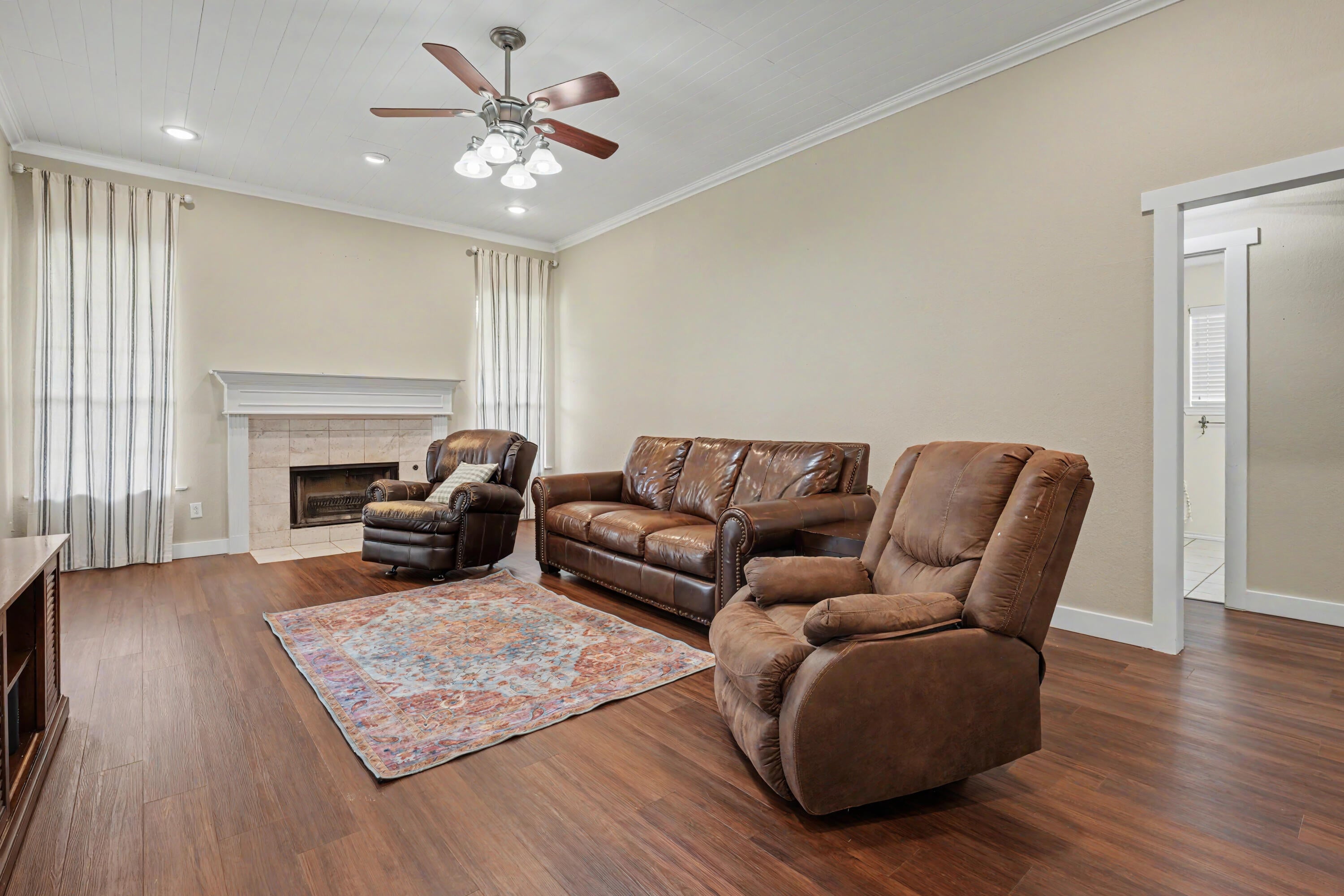 2728 81st Street - Photo 4