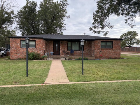 Photo of 301 Jones Street, Quitaque, TX 79255 (MLS # 202613885)
