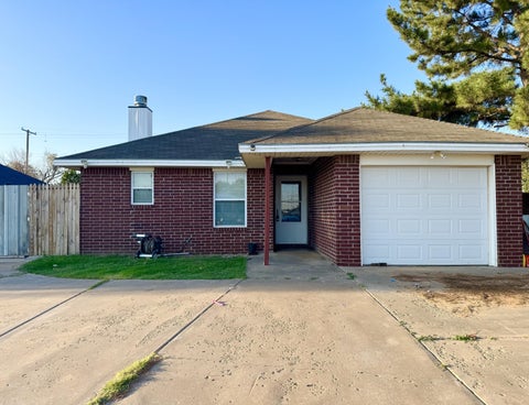 Photo of 303 77th Street, Lubbock, TX 79404 (MLS # 202613521)