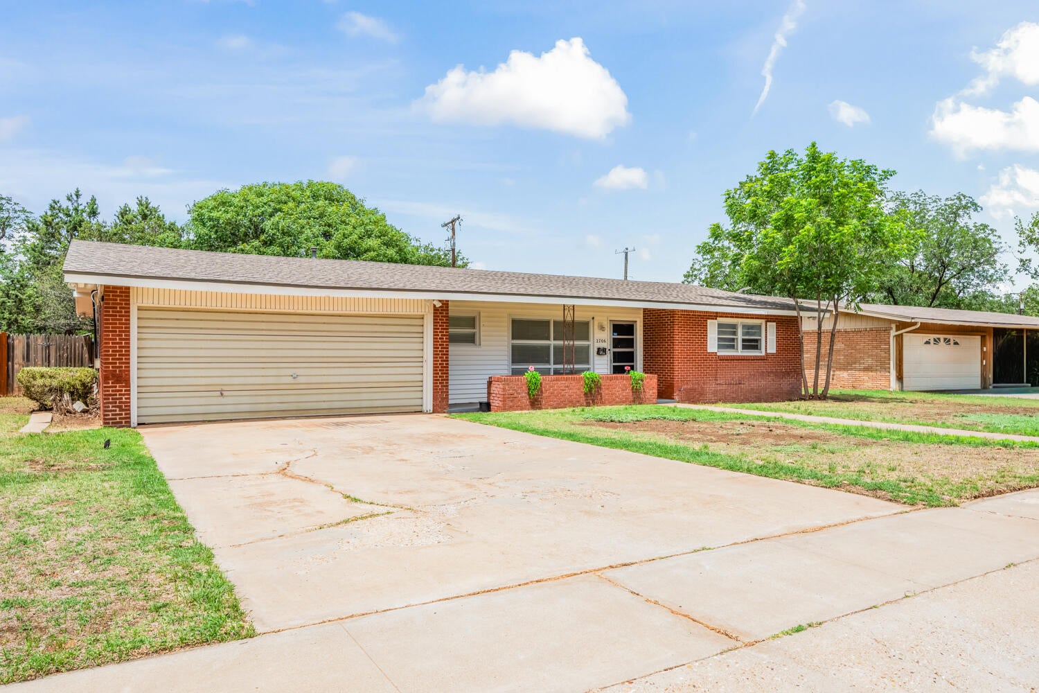 2706 38th St-36