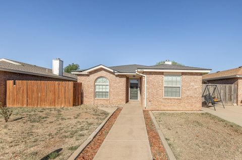 Photo of 1036 Iola Avenue, Lubbock, TX 79416 (MLS # 202605323)