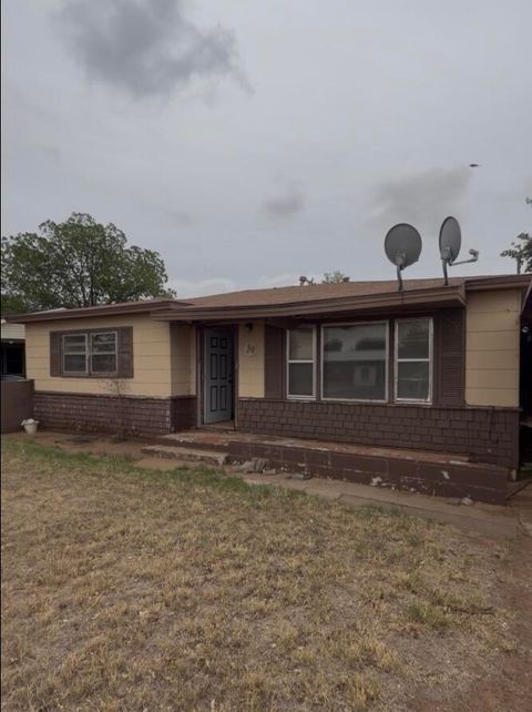 Photo of 706 12th Street, Shallowater, TX 79363 (MLS # 202606169)