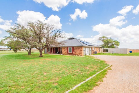 Photo of 8710 N County Rd 2000, Lubbock, TX 79415 (MLS # 202608754)