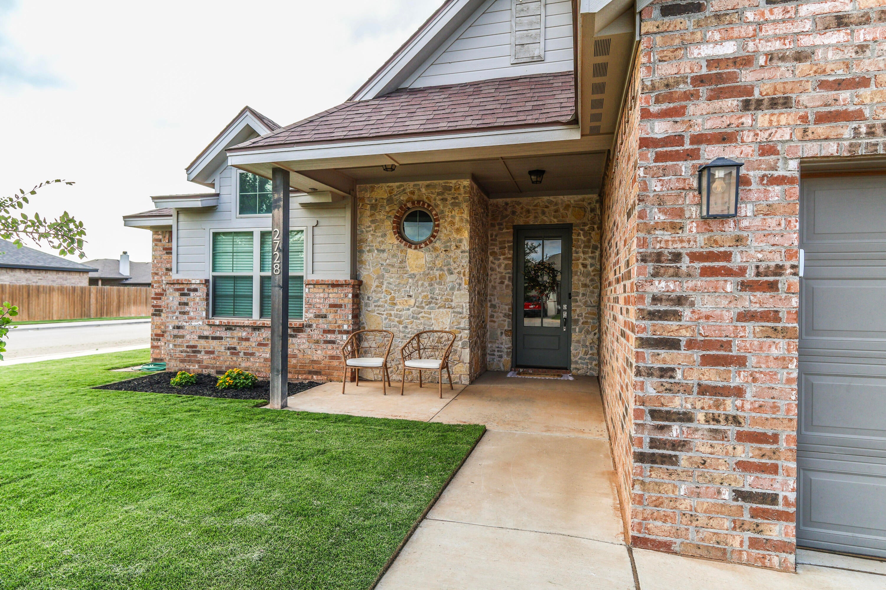 2728 138th Street - Photo 3