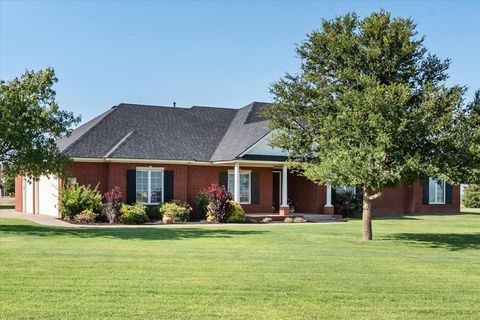 7906 County Rd 6220 Shallowater TX 79363