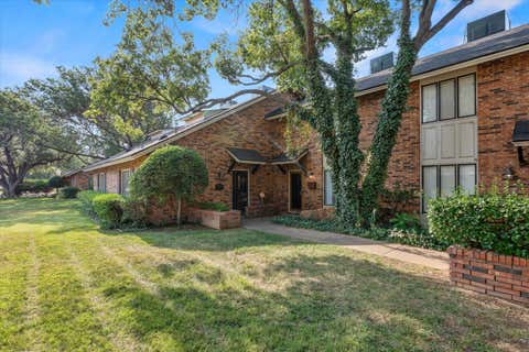 Photo of 2317 33rd Street, Lubbock, TX 79411 (MLS # 202611089)