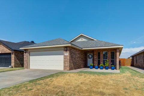 Photo of 5604 109th Street, Lubbock, TX 79424 (MLS # 202613214)