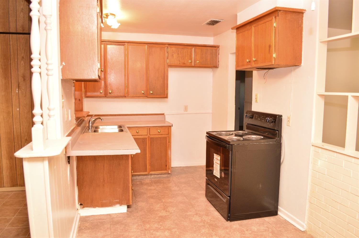2807 Vanda Avenue - Photo 4