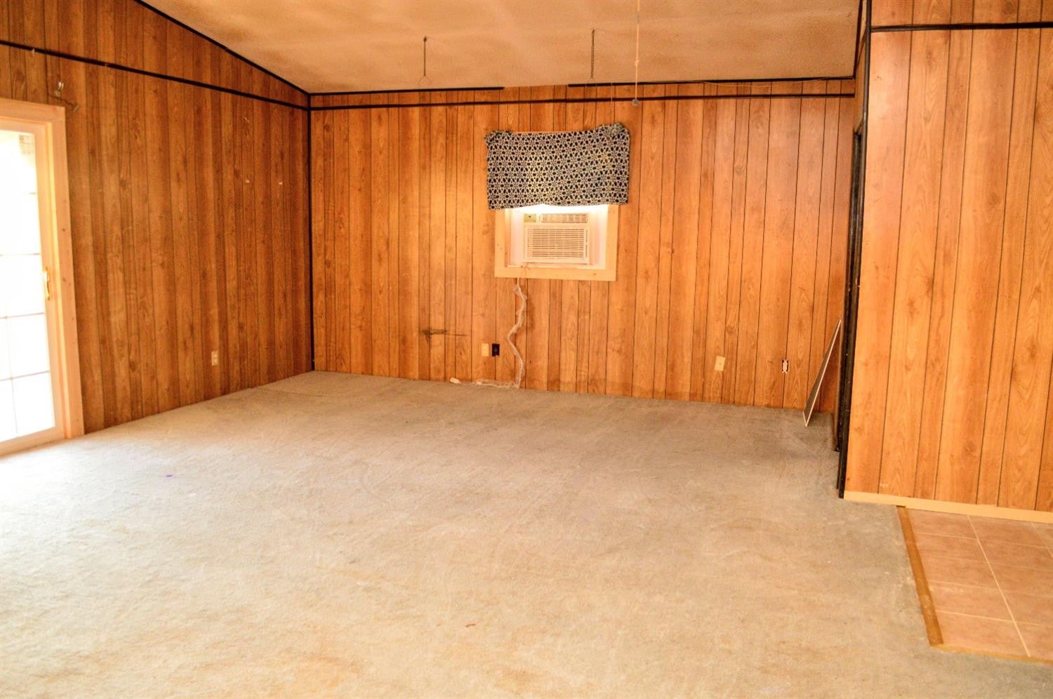 2807 Vanda Avenue - Photo 2