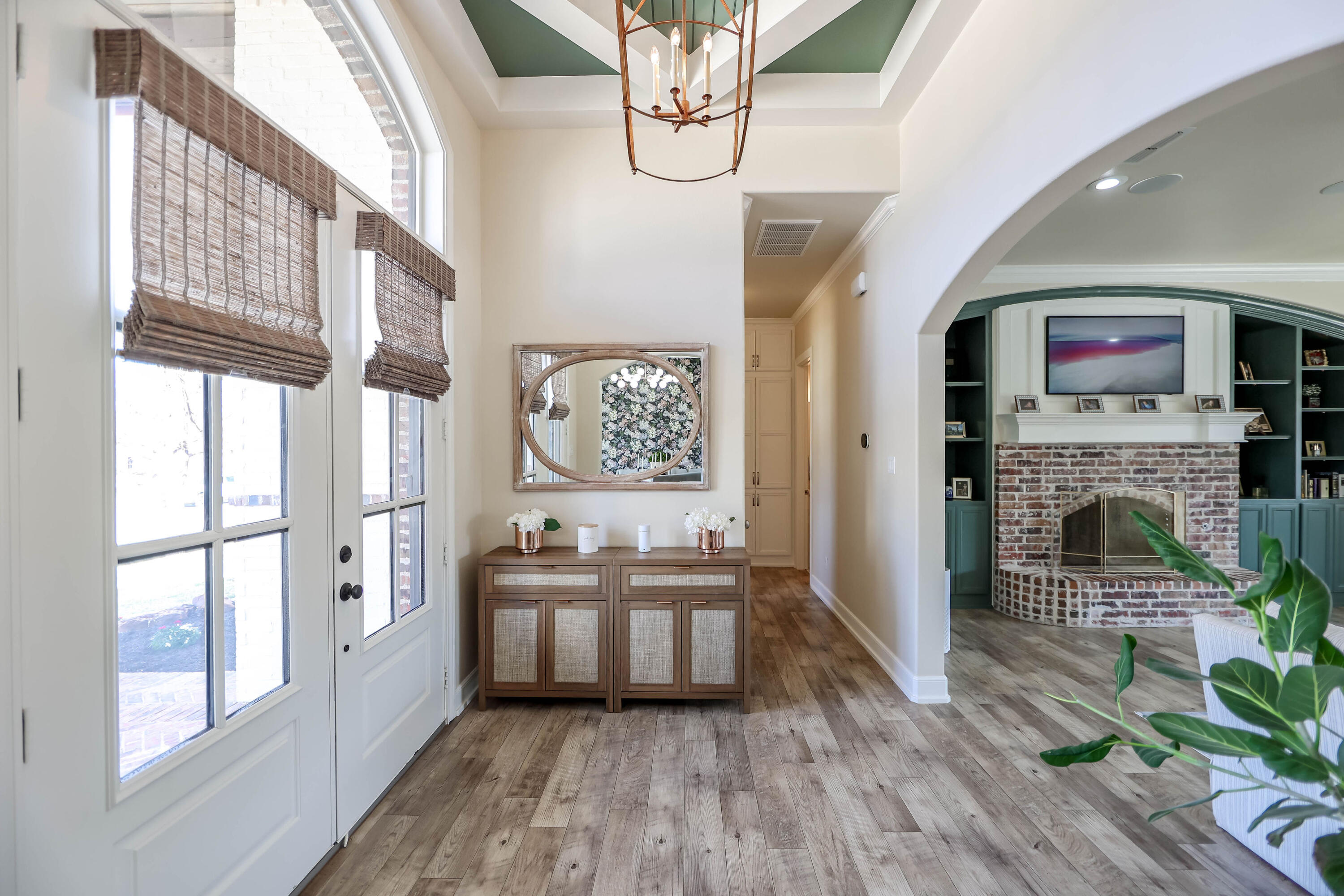 10707 Lasalle Avenue