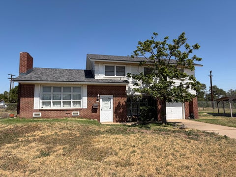Photo of 2802 Walnut Avenue, Lubbock, TX 79404 (MLS # 202613797)