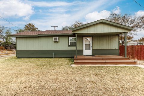 Photo of 211 Chestnut-Rear Street, Idalou, TX 79329 (MLS # 202607151)