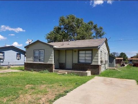 Photo of 2319 Ash Avenue, Lubbock, TX 79404 (MLS # 202609482)