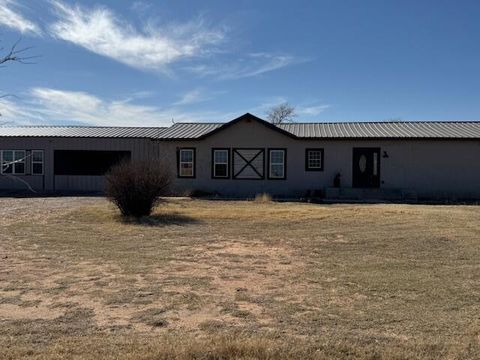 Photo of 5901 N County Road 3000, Lubbock, TX 79403 (MLS # 202602963)