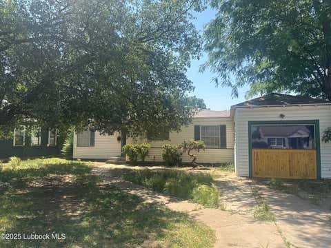Photo of 2211 28th Street, Lubbock, TX 79411 (MLS # 202610806)