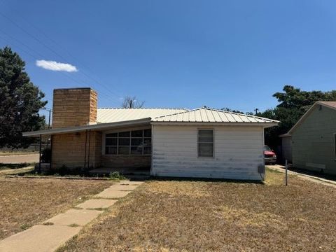 A home in Slaton