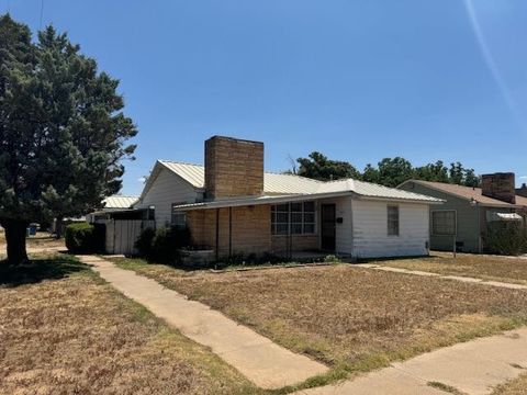 A home in Slaton