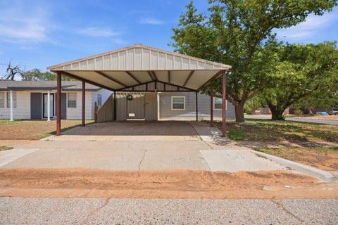 Photo of 6202 24th Street, Lubbock, TX 79407 (MLS # 202610685)