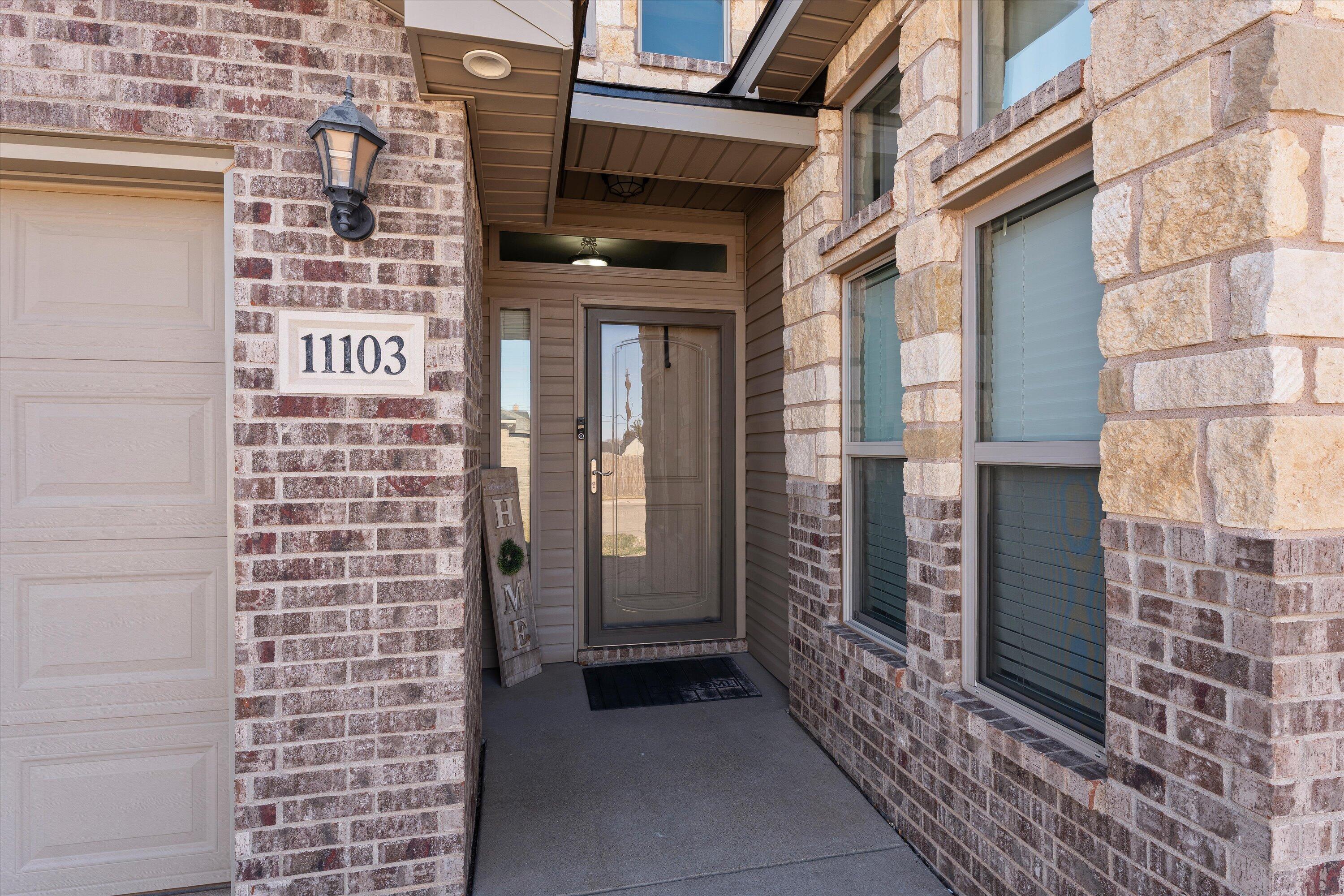 04-11103 Everett Ave