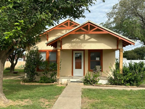 Photo of 107 W 10th Street, Idalou, TX 79329 (MLS # 202614544)