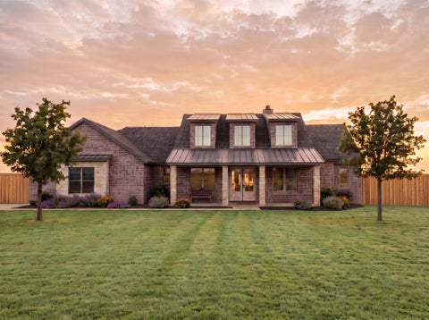 Photo of 1137 Hayes Street West, New Home, TX 79383 (MLS # 202610828)
