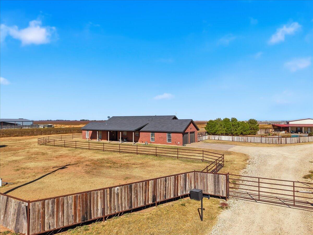 5901 E County Rd 7900