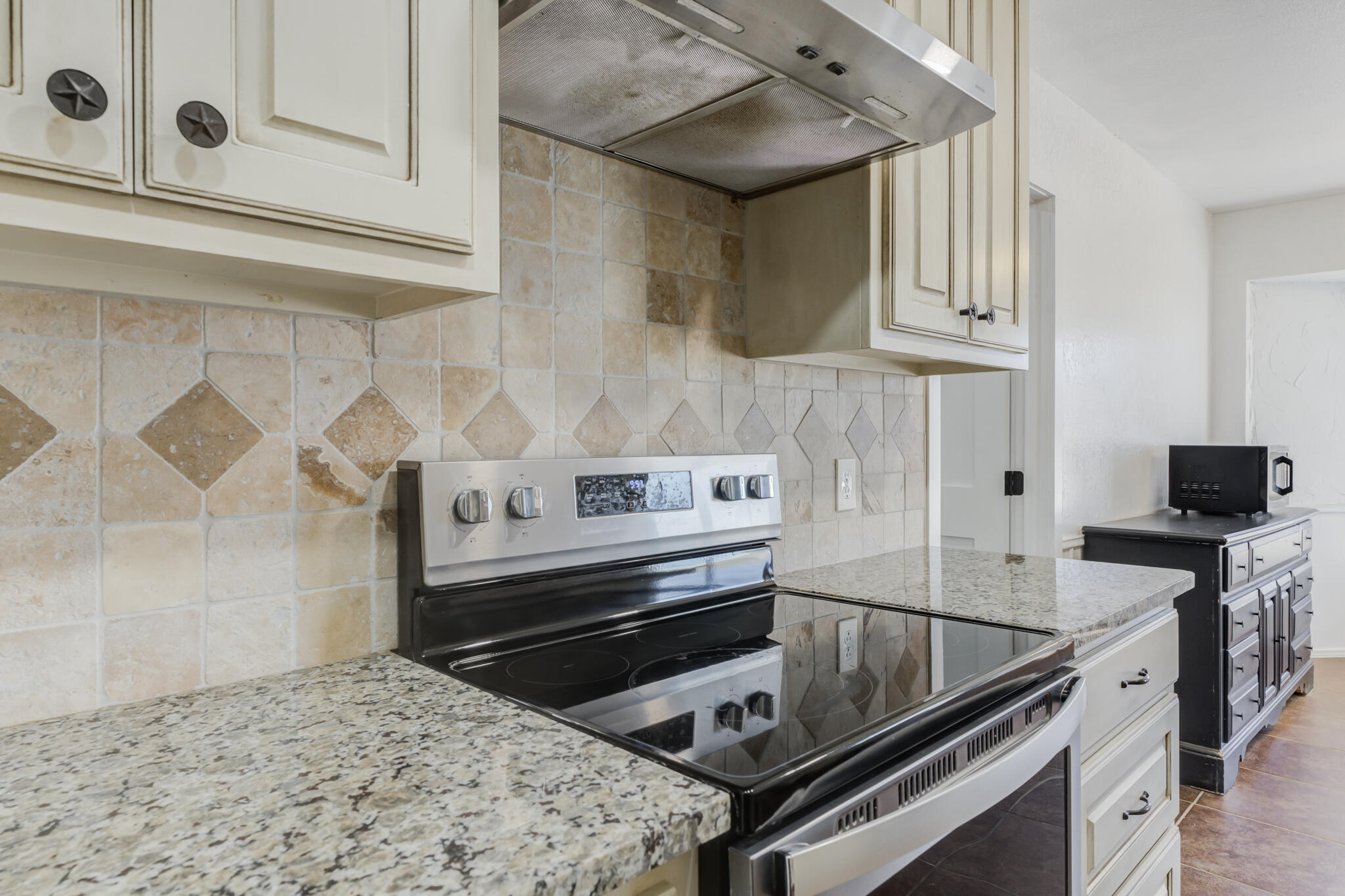 Lubbock, Texas 79415, United States, 4 Bedrooms Bedrooms, ,2 BathroomsBathrooms,Residential,Active,7714