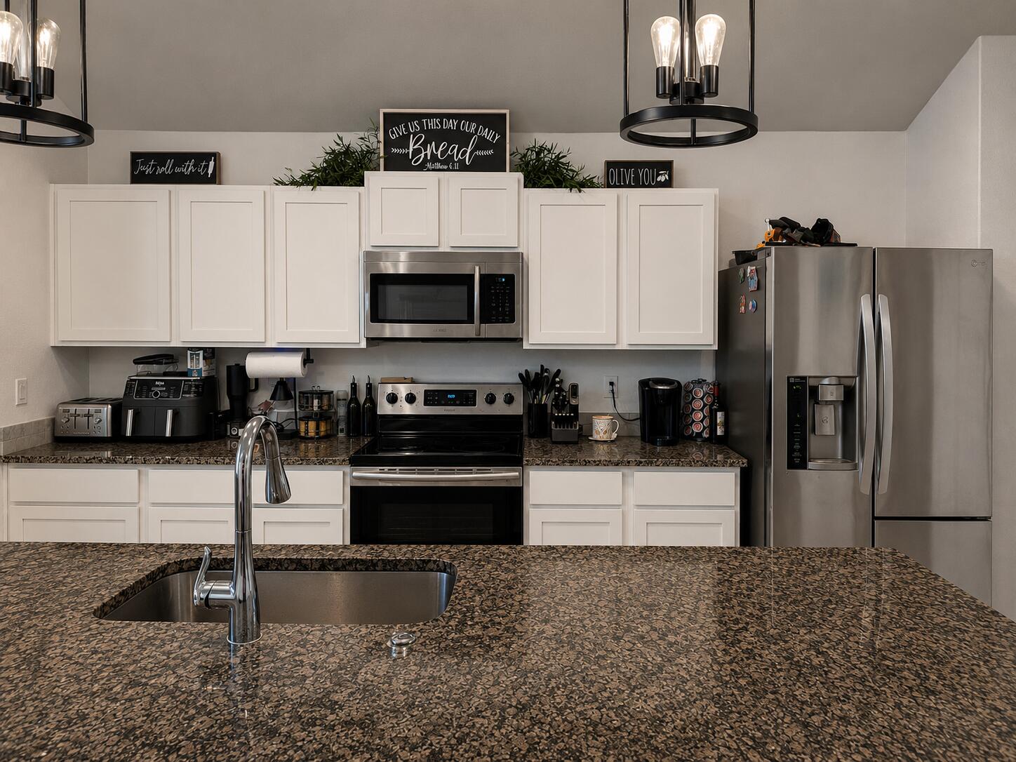 13314 Vernon Avenue - Photo 3